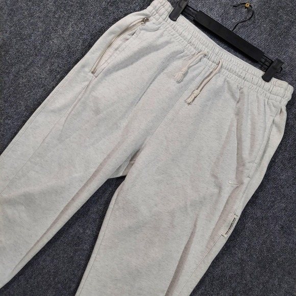 Nike Pants Mens Large Dri-FIT Standard Issue Swoosh Fly Joggers DA4568-051 - Picture 1 of 11
